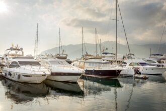 Boat rentals Marco Island FL family adventure