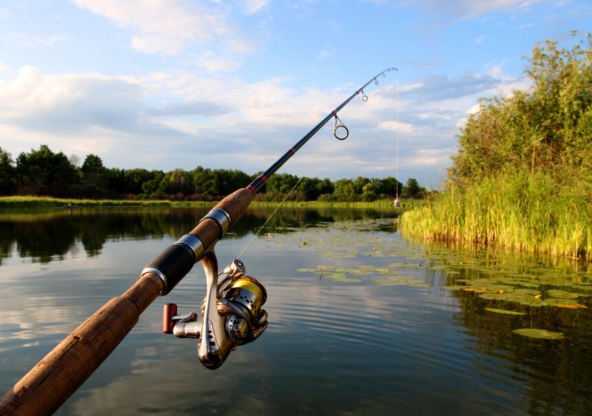 Full-service guided fishing boat from Ojai Angler on Lake Casitas, Ventura, CA