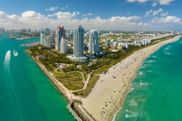Guided multilingual tour of Bay of Biscayne and Key West from Miami